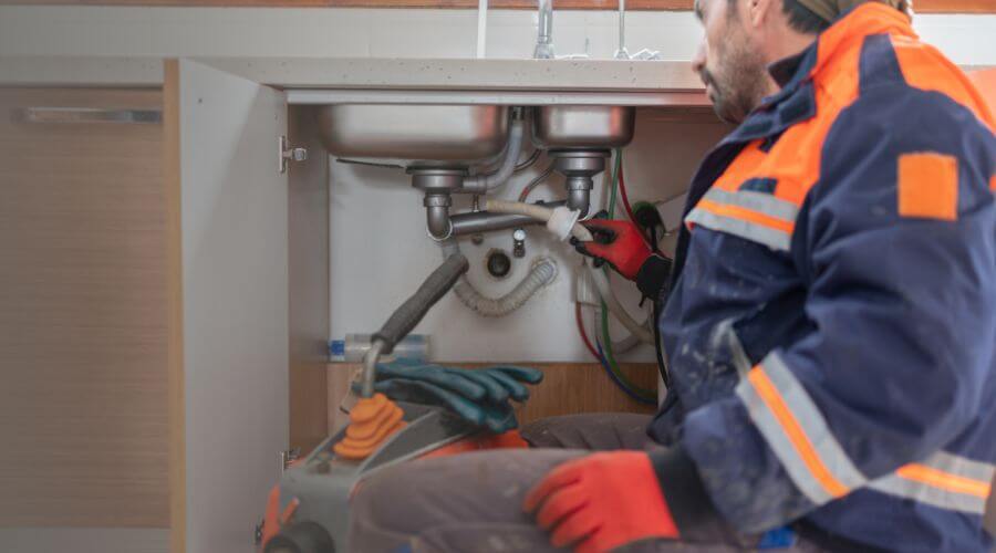 Professional slab leak plumber services in Teec Nos Pos, AZ
